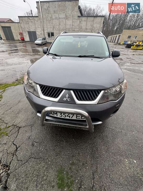 Внедорожник / Кроссовер Mitsubishi Outlander 2007 в Житомире