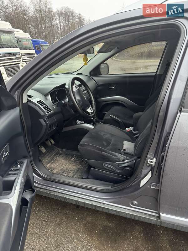 Внедорожник / Кроссовер Mitsubishi Outlander 2007 в Житомире