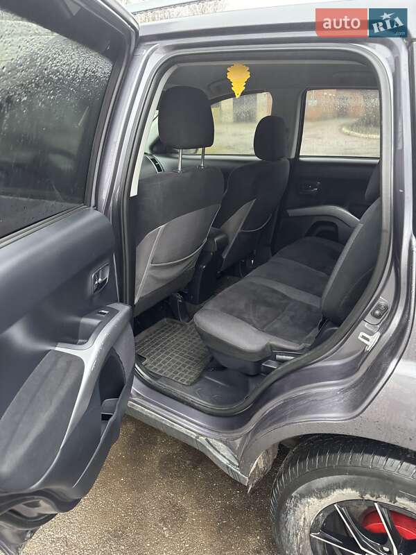 Внедорожник / Кроссовер Mitsubishi Outlander 2007 в Житомире