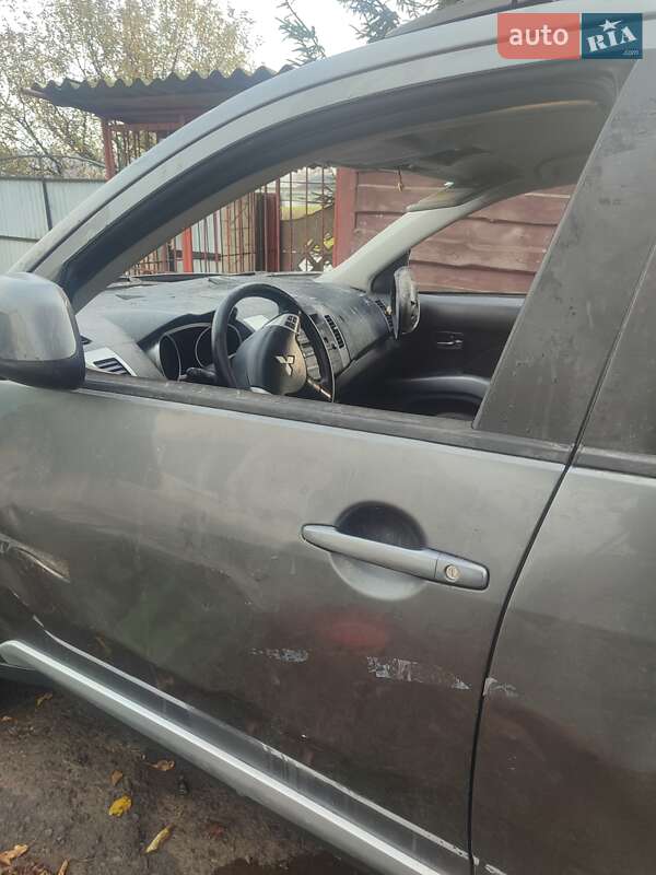 Внедорожник / Кроссовер Mitsubishi Outlander 2007 в Полтаве фото 12 Внедорожник / Кроссовер Mitsubishi Outlander 2007 в Полтаве
