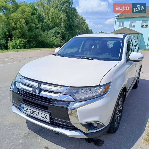 Mitsubishi Outlander 2015
