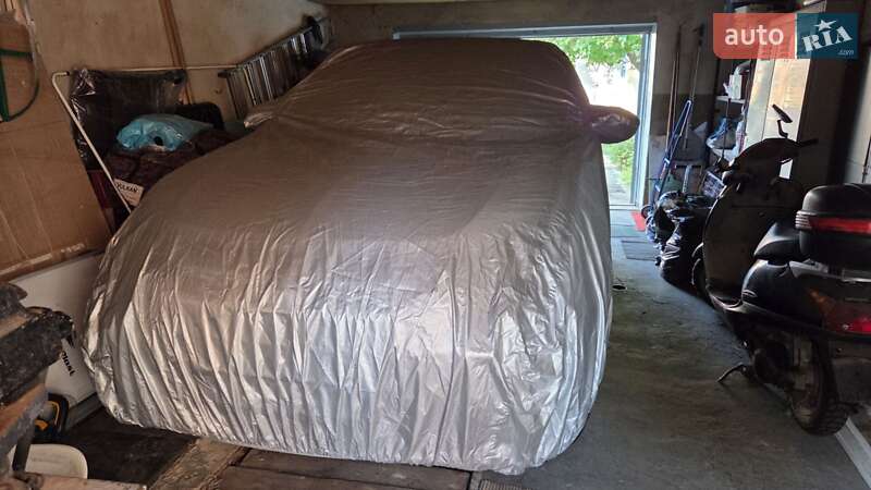 Позашляховик / Кросовер Mitsubishi Outlander 2016 в Харкові