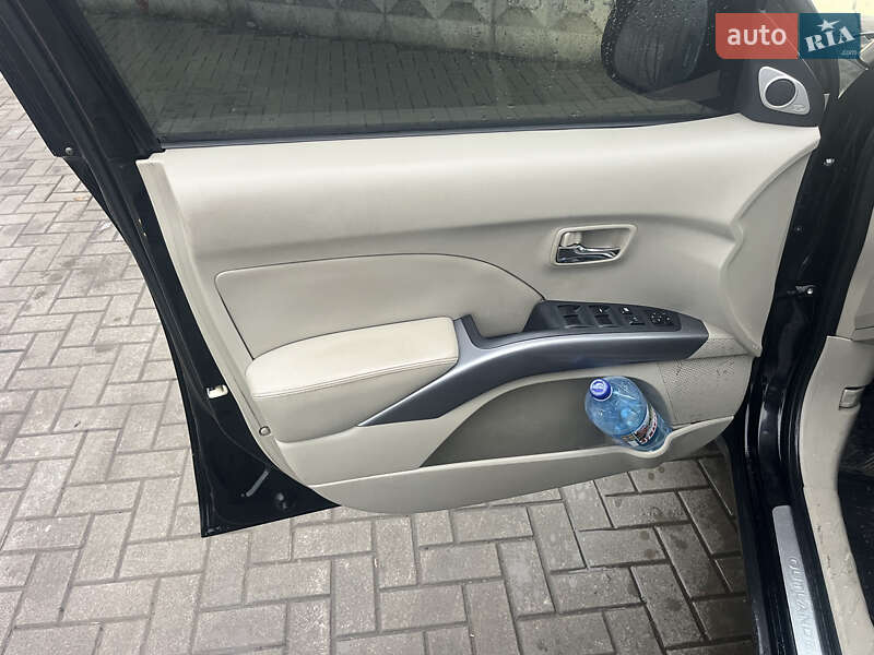 Внедорожник / Кроссовер Mitsubishi Outlander 2008 в Борисполе