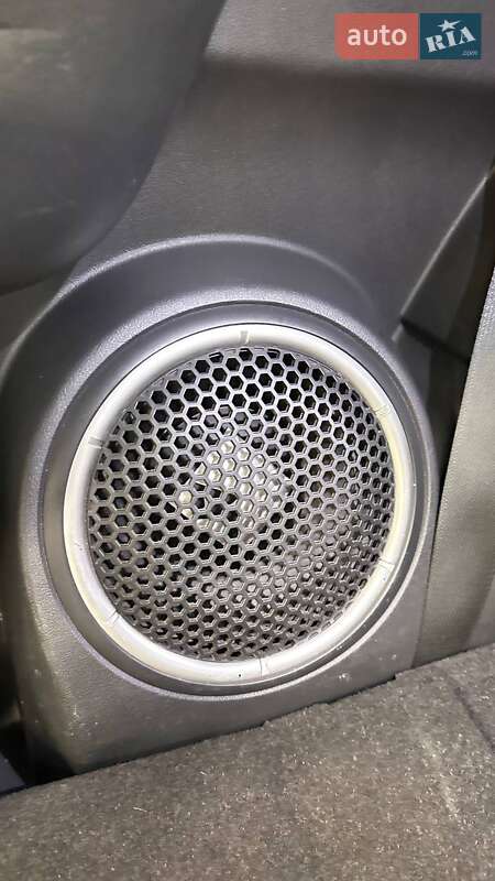 Внедорожник / Кроссовер Mitsubishi Outlander 2016 в Киеве