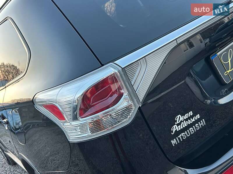 Внедорожник / Кроссовер Mitsubishi Outlander 2014 в Одессе