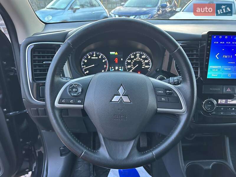 Внедорожник / Кроссовер Mitsubishi Outlander 2014 в Одессе