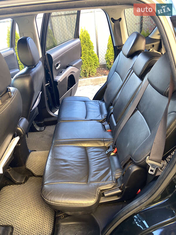 Внедорожник / Кроссовер Mitsubishi Outlander 2010 в Владимире