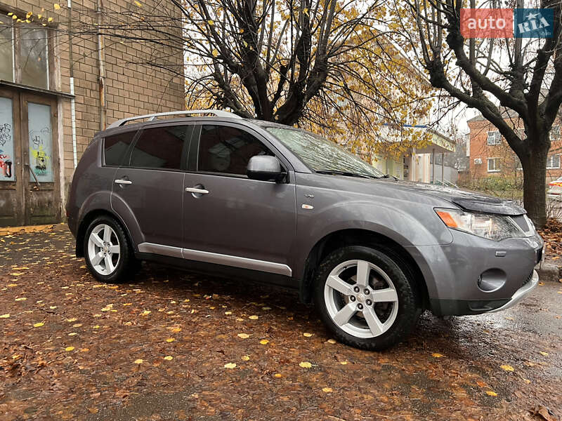 Внедорожник / Кроссовер Mitsubishi Outlander 2008 в Умани фото 2 Внедорожник / Кроссовер Mitsubishi Outlander 2008 в Умани
