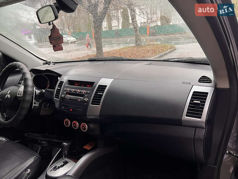 Внедорожник / Кроссовер Mitsubishi Outlander 2008 в Умани фото 47 Внедорожник / Кроссовер Mitsubishi Outlander 2008 в Умани