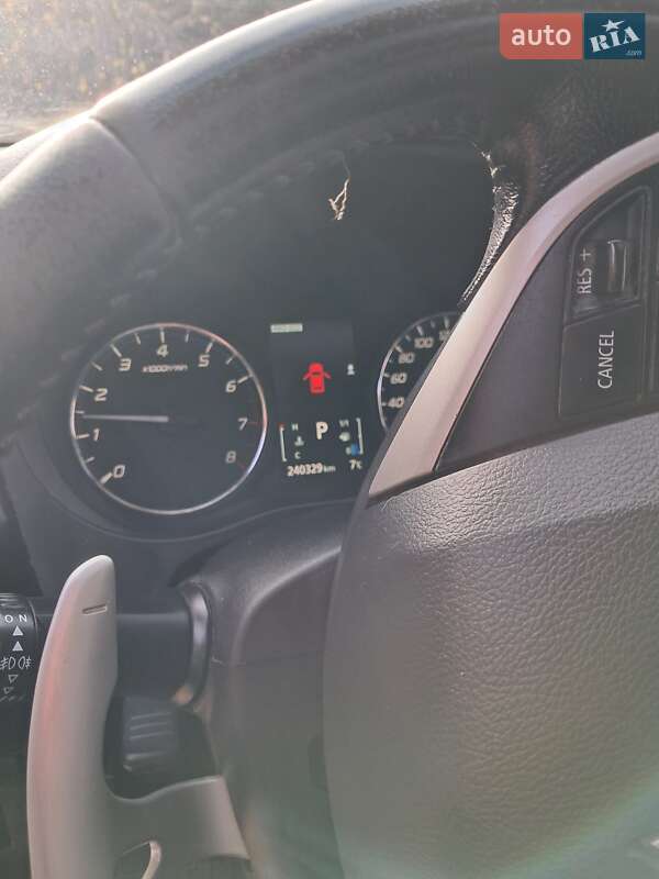 Внедорожник / Кроссовер Mitsubishi Outlander 2012 в Одессе