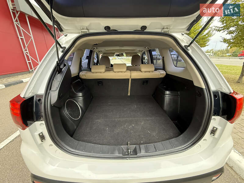 Внедорожник / Кроссовер Mitsubishi Outlander 2015 в Киеве