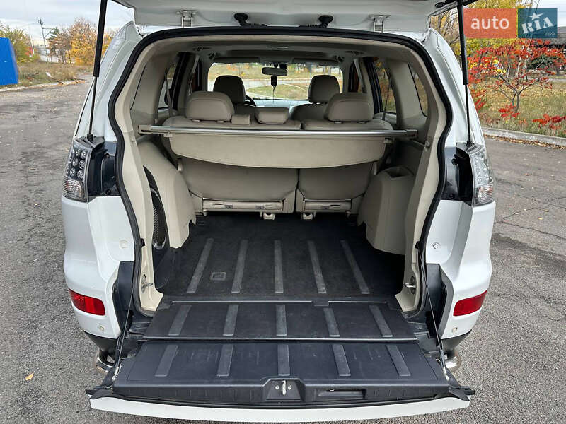 Позашляховик / Кросовер Mitsubishi Outlander 2008 в Дніпрі