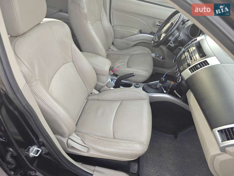 Внедорожник / Кроссовер Mitsubishi Outlander 2007 в Харькове