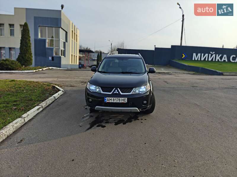 Внедорожник / Кроссовер Mitsubishi Outlander 2007 в Харькове