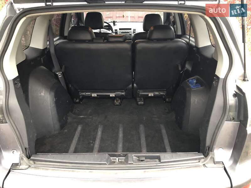 Внедорожник / Кроссовер Mitsubishi Outlander 2009 в Звенигородке