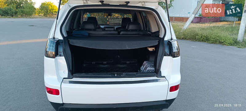 Внедорожник / Кроссовер Mitsubishi Outlander 2008 в Березовке