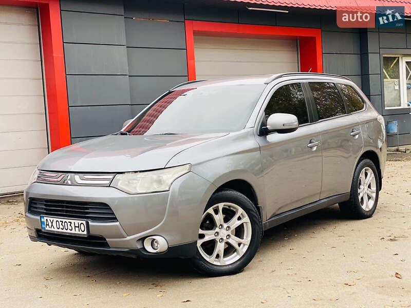 Позашляховик / Кросовер Mitsubishi Outlander 2012 в Харкові