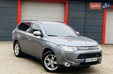 Внедорожник / Кроссовер Mitsubishi Outlander 2012 в Харькове
