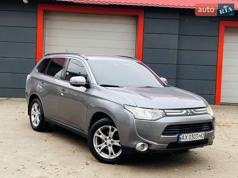 Позашляховик / Кросовер Mitsubishi Outlander 2012 в Харкові