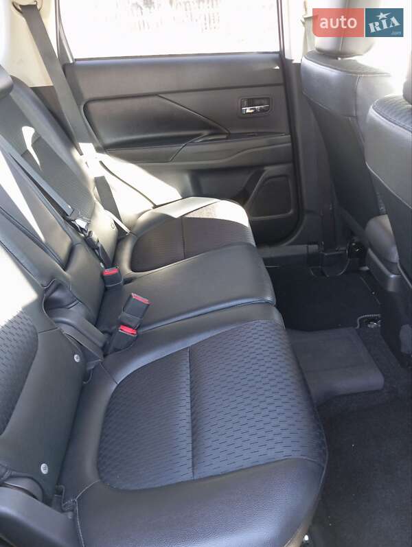 Позашляховик / Кросовер Mitsubishi Outlander 2014 в Богородчанах