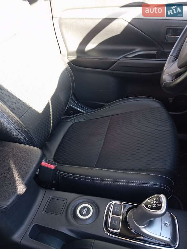 Позашляховик / Кросовер Mitsubishi Outlander 2014 в Богородчанах