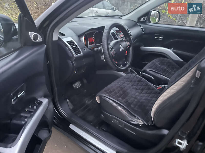 Внедорожник / Кроссовер Mitsubishi Outlander 2007 в Николаеве