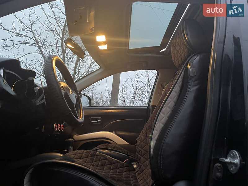 Внедорожник / Кроссовер Mitsubishi Outlander 2007 в Николаеве