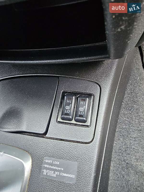 Позашляховик / Кросовер Mitsubishi Outlander 2008 в Києві