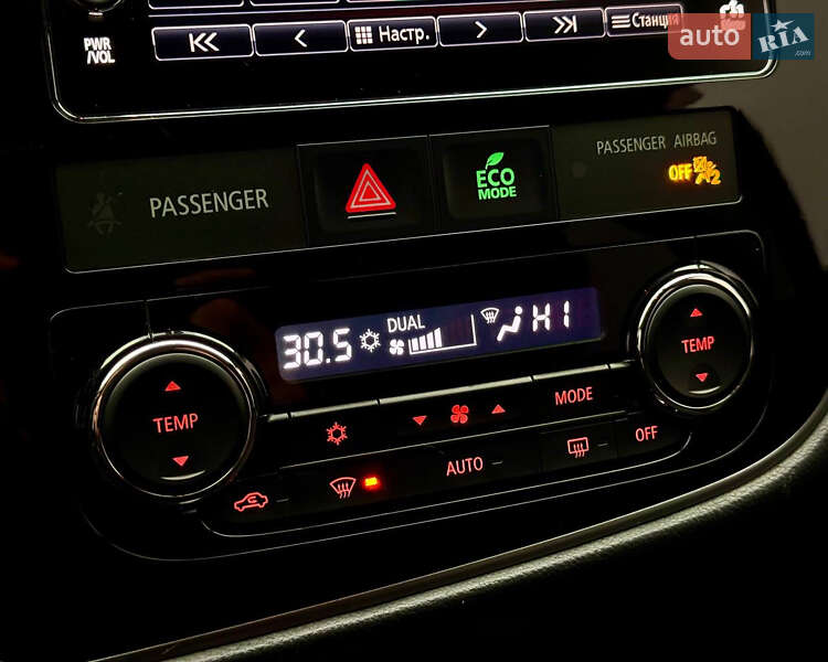 Внедорожник / Кроссовер Mitsubishi Outlander 2018 в Киеве