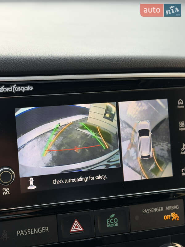 Позашляховик / Кросовер Mitsubishi Outlander 2018 в Новояворівську