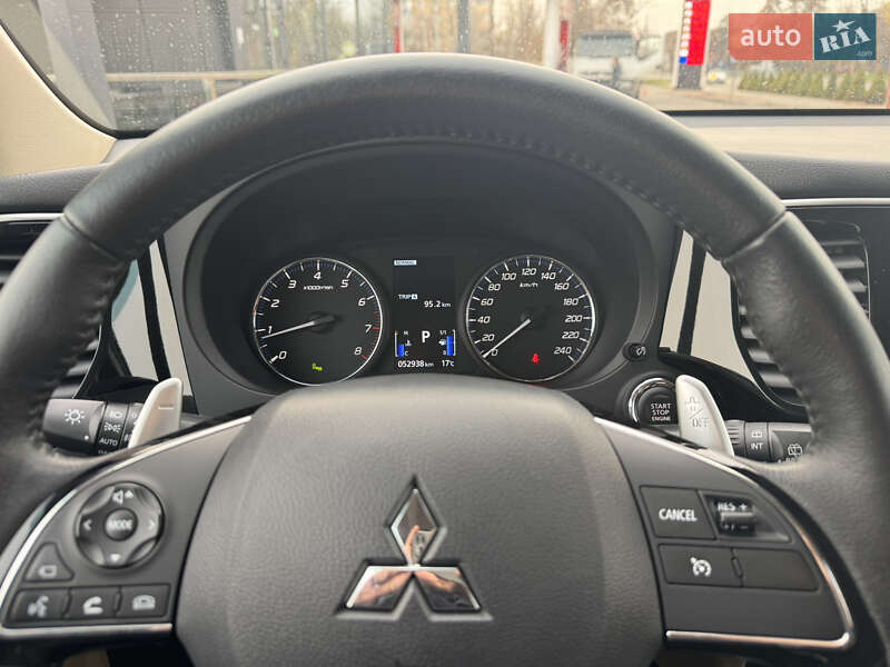 Внедорожник / Кроссовер Mitsubishi Outlander 2019 в Кривом Роге фото 23 Внедорожник / Кроссовер Mitsubishi Outlander 2019 в Кривом Роге