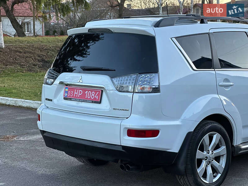Внедорожник / Кроссовер Mitsubishi Outlander 2010 в Радивилове