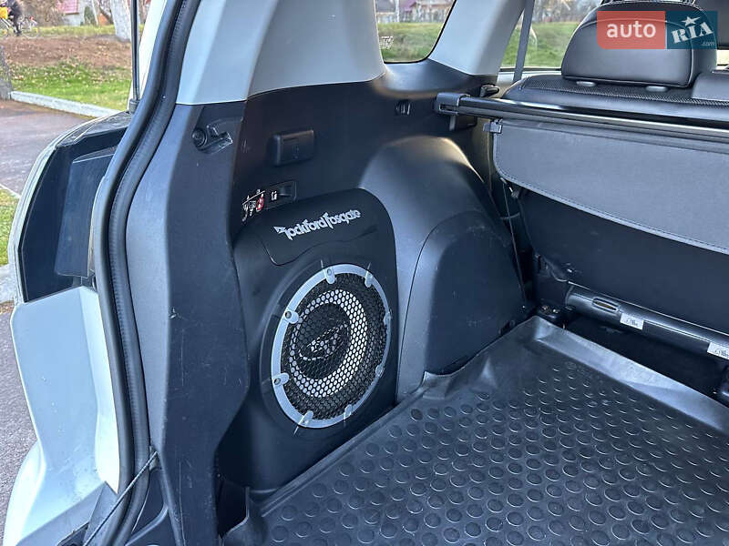 Внедорожник / Кроссовер Mitsubishi Outlander 2010 в Радивилове