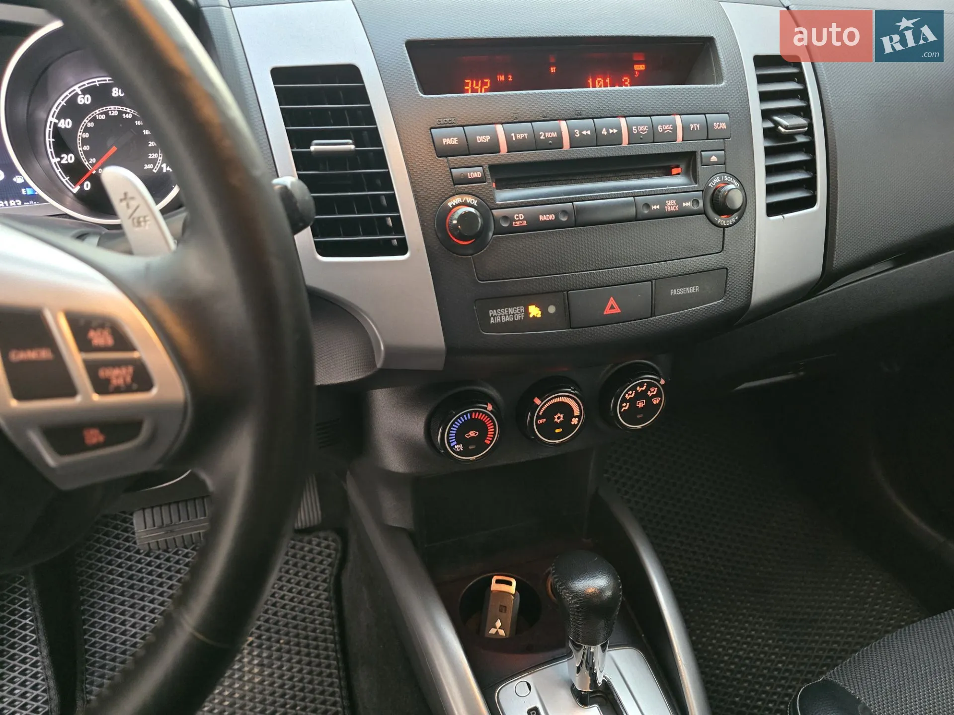 2010 Mitsubishi Outlander - мініатюра 22