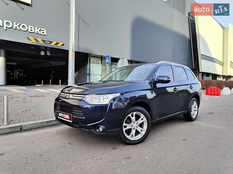 Внедорожник / Кроссовер Mitsubishi Outlander 2013 в Киеве