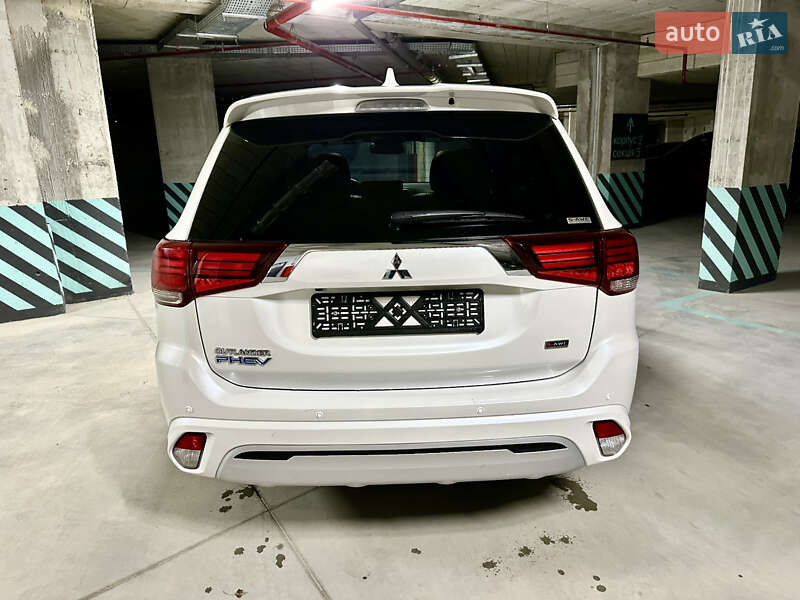 Внедорожник / Кроссовер Mitsubishi Outlander 2019 в Львове