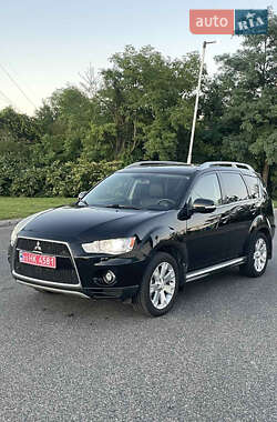 Внедорожник / Кроссовер Mitsubishi Outlander 2010 в Луцке