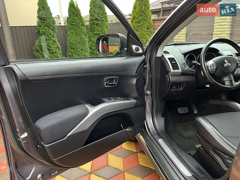 Внедорожник / Кроссовер Mitsubishi Outlander 2012 в Виннице