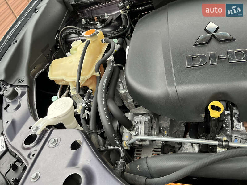 Внедорожник / Кроссовер Mitsubishi Outlander 2012 в Виннице