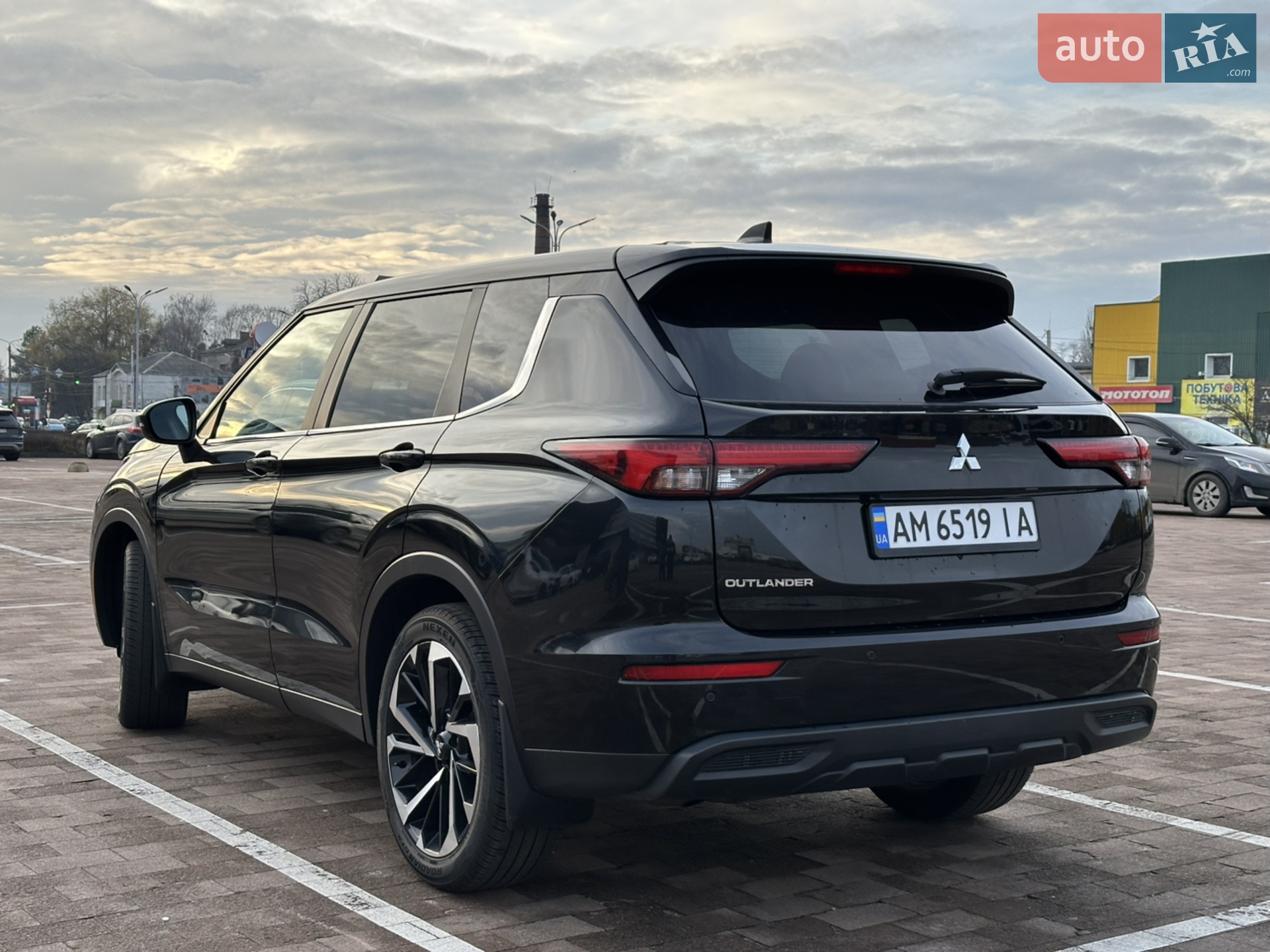 2022 Mitsubishi Outlander - мініатюра 3