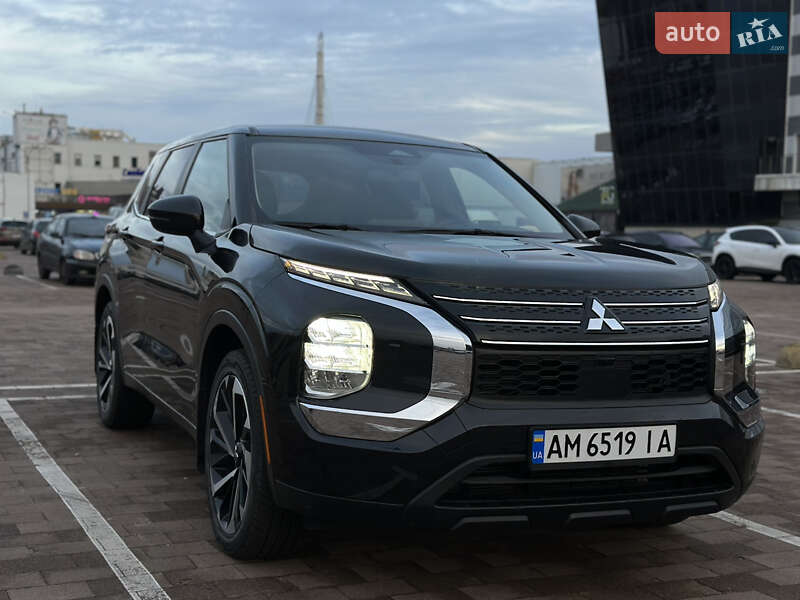 Mitsubishi Outlander 2022