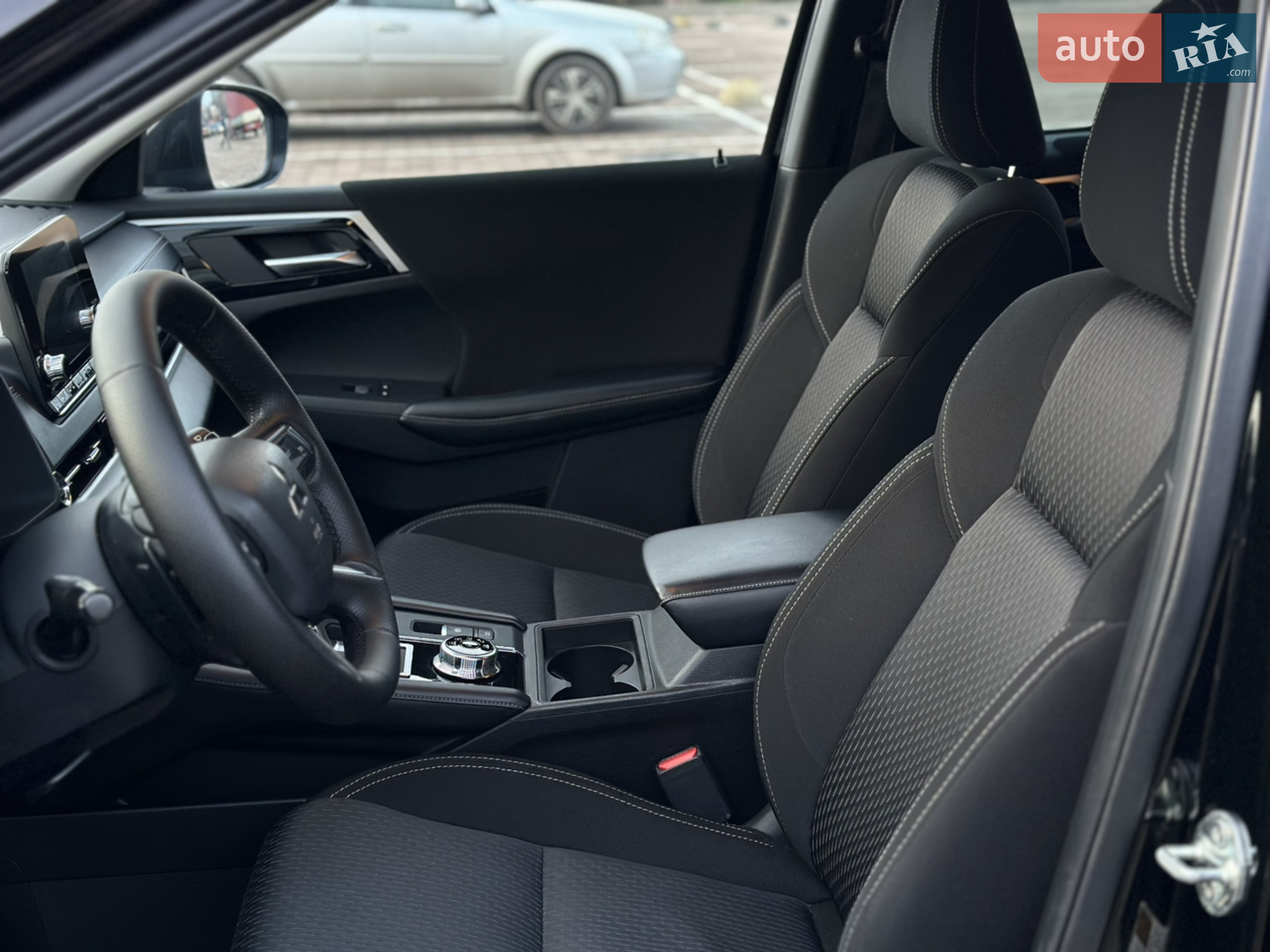 2022 Mitsubishi Outlander - мініатюра 31