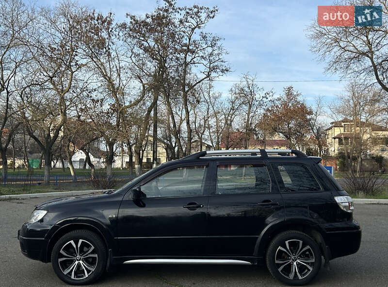 Внедорожник / Кроссовер Mitsubishi Outlander 2007 в Николаеве