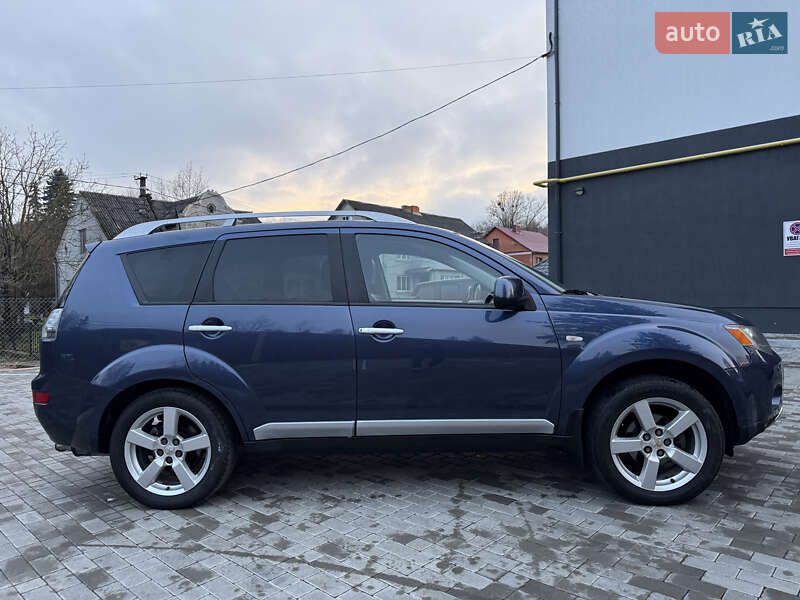 Позашляховик / Кросовер Mitsubishi Outlander 2007 в Кременці