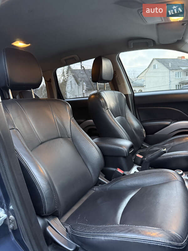 Позашляховик / Кросовер Mitsubishi Outlander 2007 в Кременці