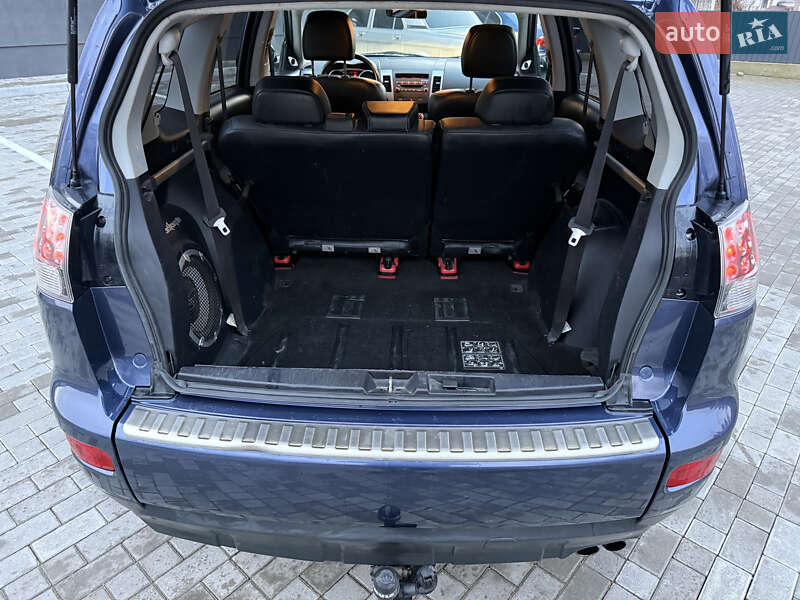 Позашляховик / Кросовер Mitsubishi Outlander 2007 в Кременці