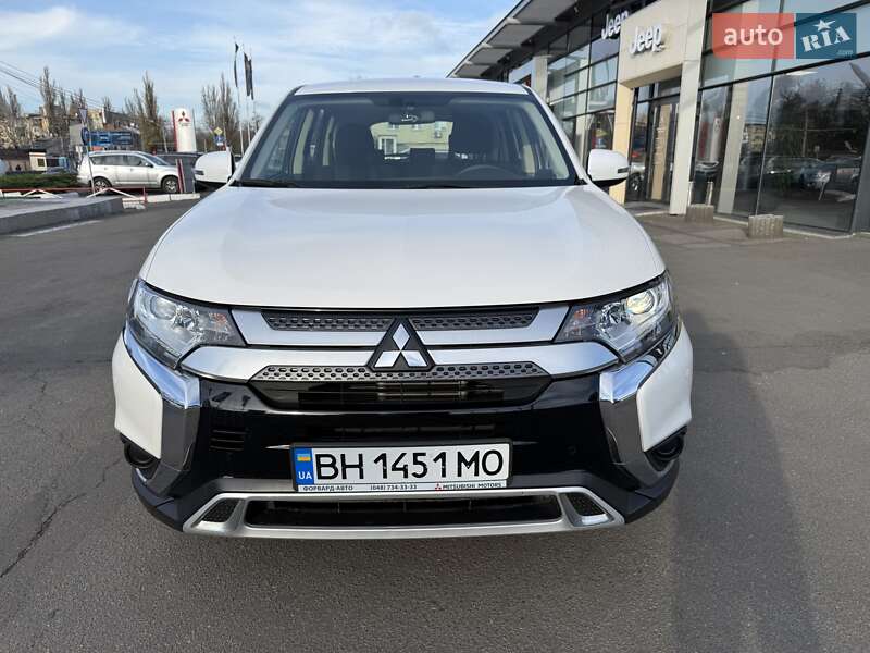 Позашляховик / Кросовер Mitsubishi Outlander 2019 в Одесі фото 3 Позашляховик / Кросовер Mitsubishi Outlander 2019 в Одесі