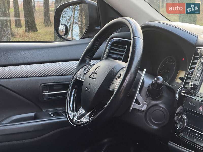 Внедорожник / Кроссовер Mitsubishi Outlander 2016 в Ахтырке фото 40 Внедорожник / Кроссовер Mitsubishi Outlander 2016 в Ахтырке