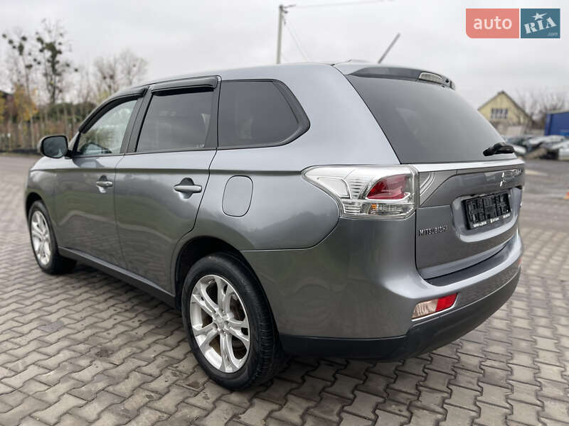 Позашляховик / Кросовер Mitsubishi Outlander 2013 в Луцьку
