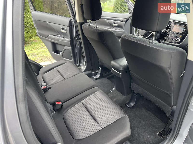Позашляховик / Кросовер Mitsubishi Outlander 2013 в Луцьку